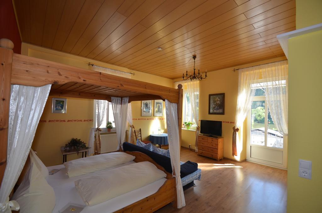 Hotel Feiden Garni Ediger-Eller Bagian luar foto